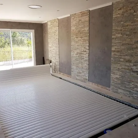 Villa Avec Piscine Chauffee A L'annee *