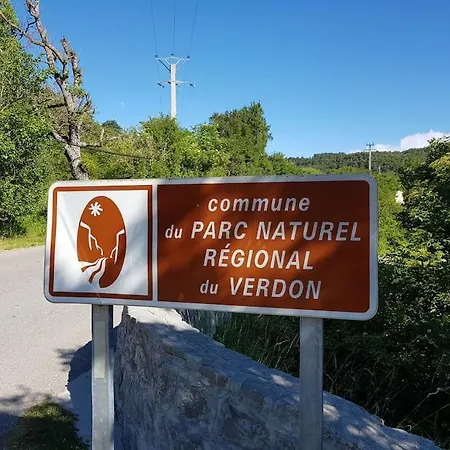 Avec Piscine Chauffee A L'annee Villa