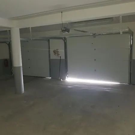 Avec Piscine Chauffee A L'annee